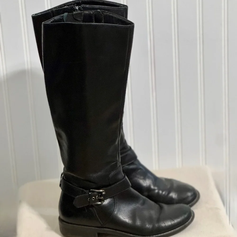 Me Too Deedee Black‎ Leather Riding Boots Womens 7M Buckle Strap Moto Knee High